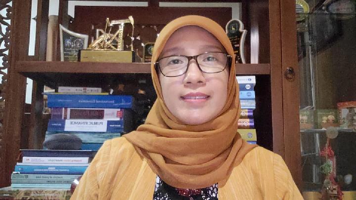 Listya Endang Artiani, Dosen dan Peneliti Universitas Islam Indonesia